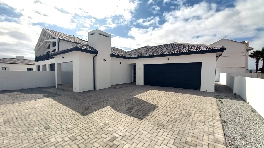 3 Bedroom Property for Sale in Sandy Point Western Cape